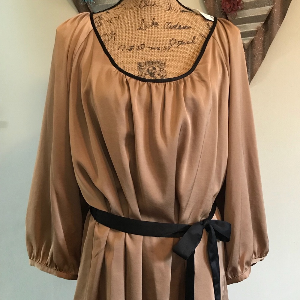 NWT Avenue blouse
